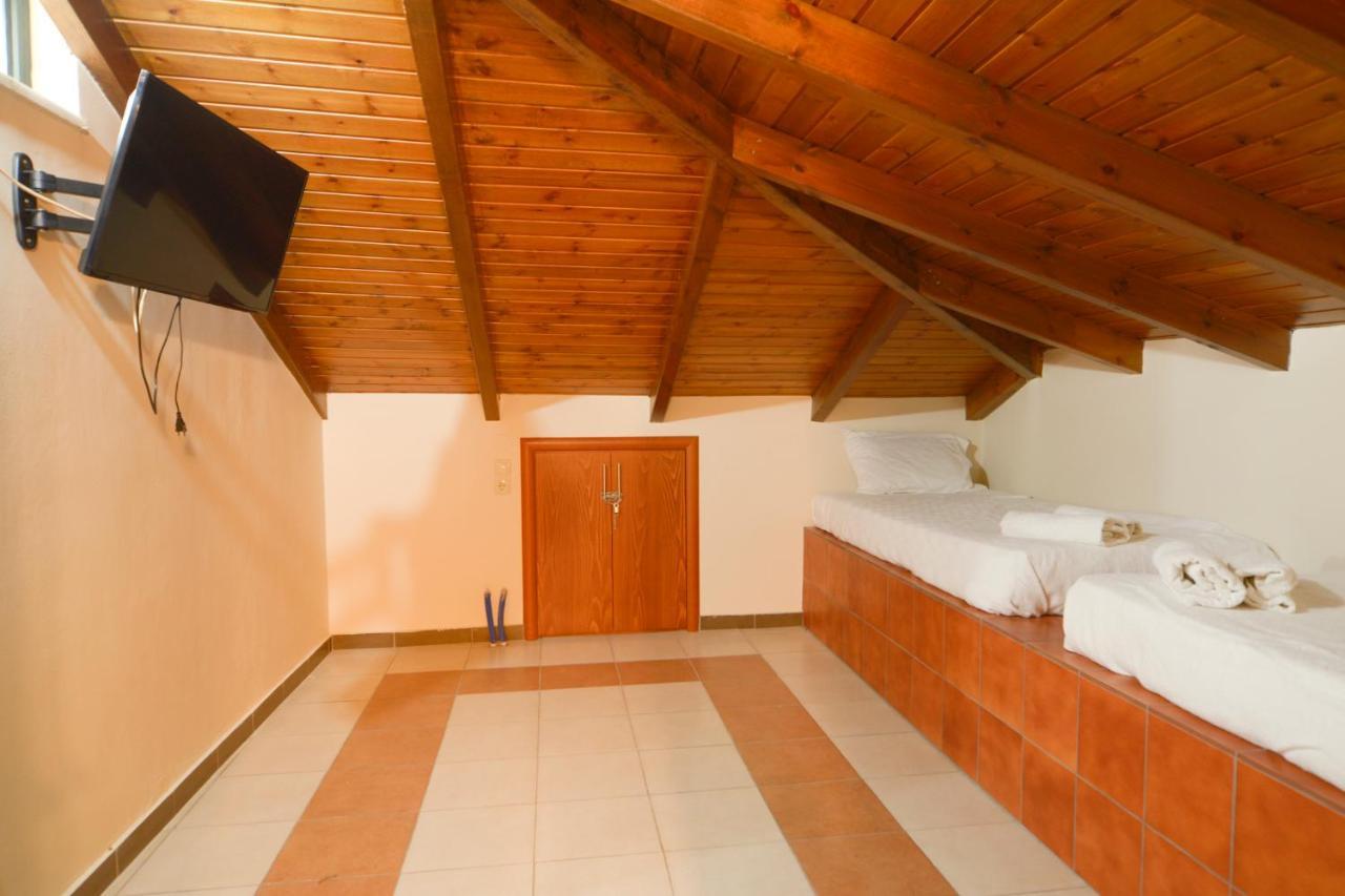 Papadeas Villas Megali Mantineia Exteriör bild