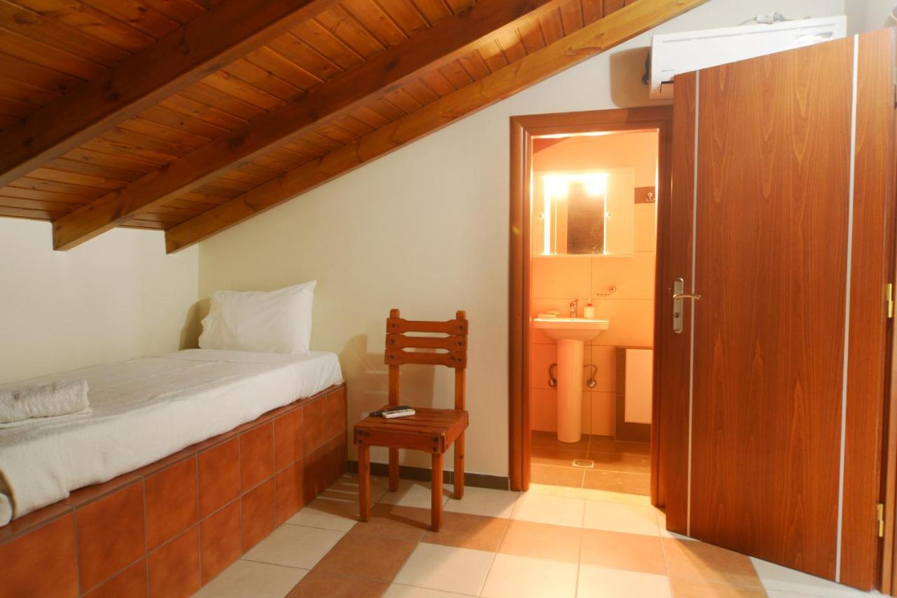 Papadeas Villas Megali Mantineia Exteriör bild