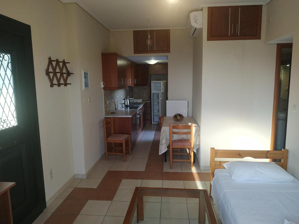 Papadeas Villas Megali Mantineia Exteriör bild