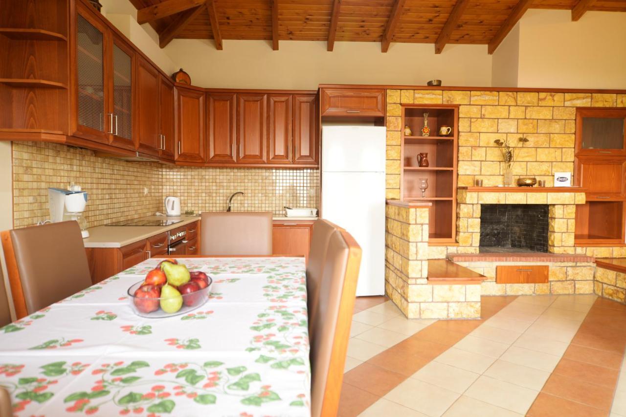 Papadeas Villas Megali Mantineia Exteriör bild