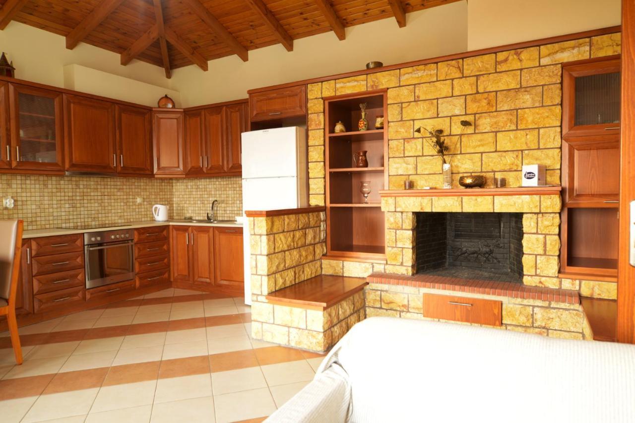Papadeas Villas Megali Mantineia Exteriör bild
